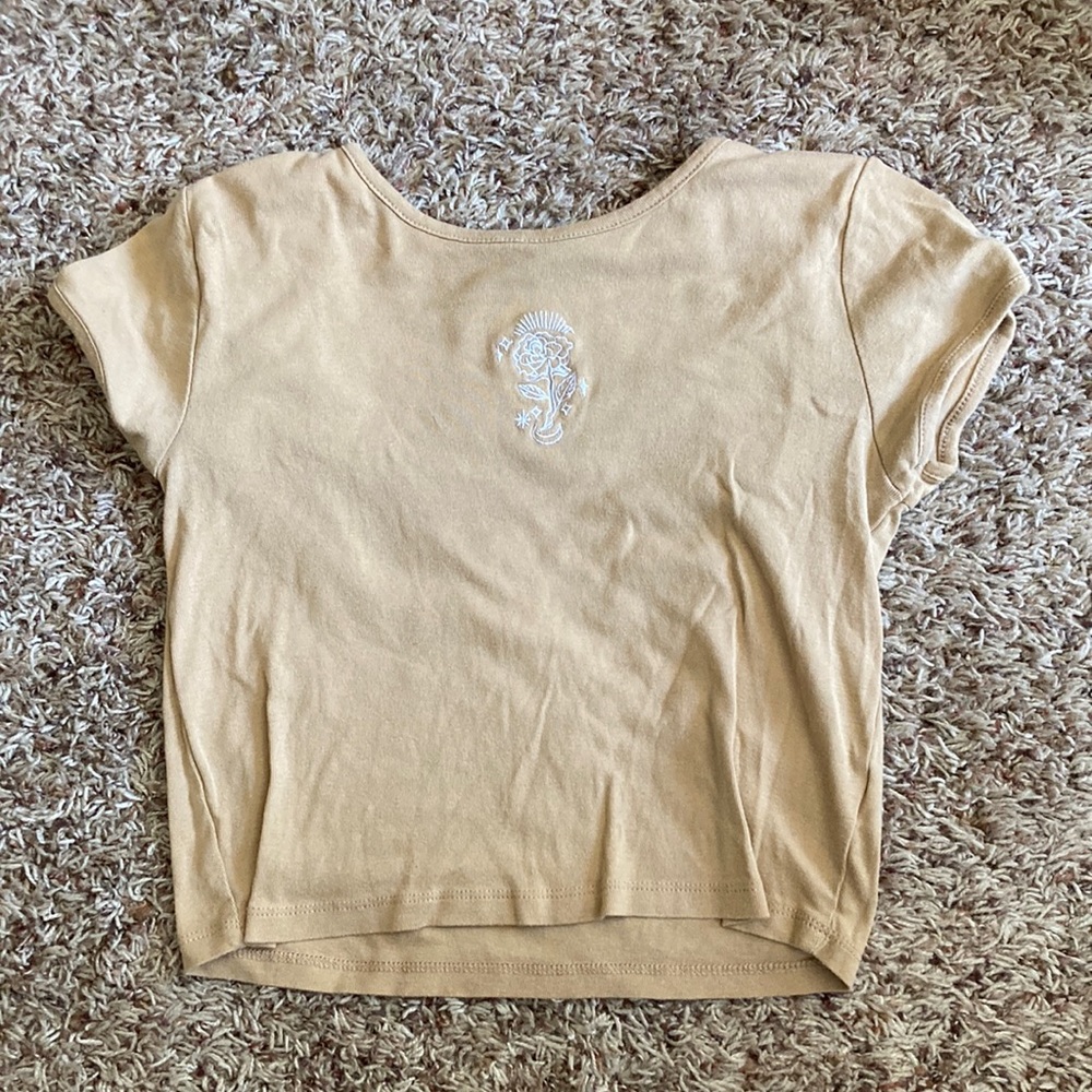 Social scene shirt sleeve cropped shirt